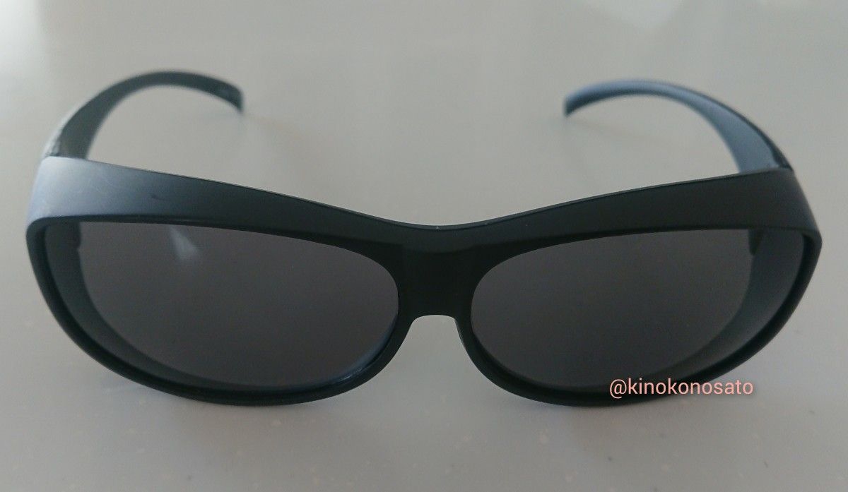 オーバーサングラス メガネの上から 掛けられる サングラス  マットブラック色