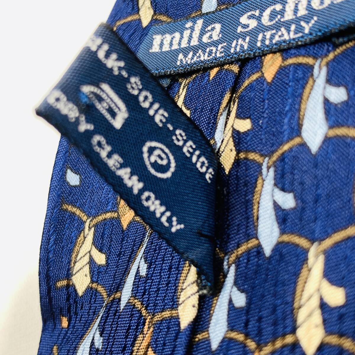 美品 mila schon ミラ・ ショーン ネクタイ MADE IN ITRLY 100％ SETA SILK ビジネス メンズ 003 USE品 1円スタート_画像6