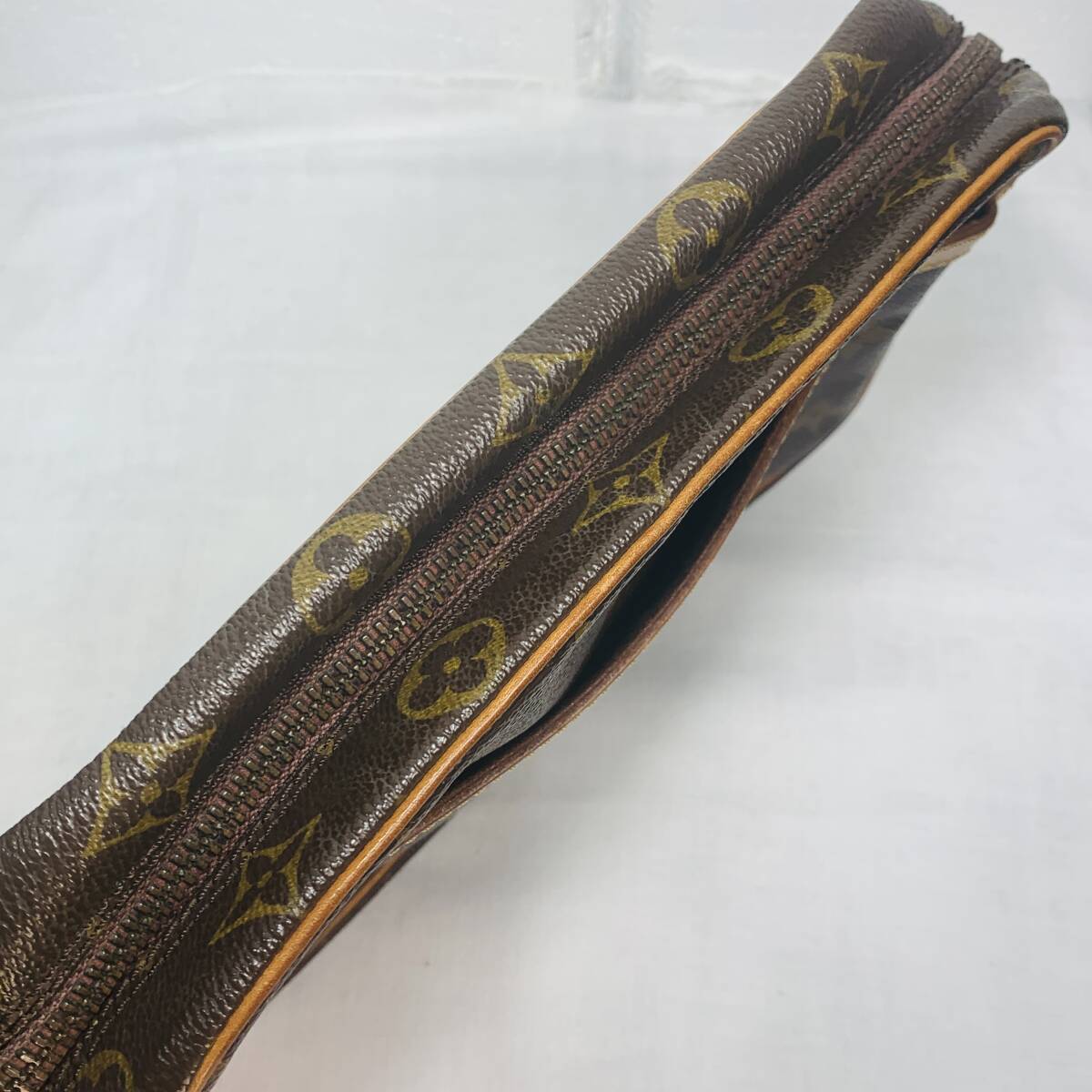 LOUIS VUITTON ルイ・ヴィトン クラッチバッグ セカンドバッグ モノグラム コンピエーニュ23 M51847 USED品 1円スタートの画像5