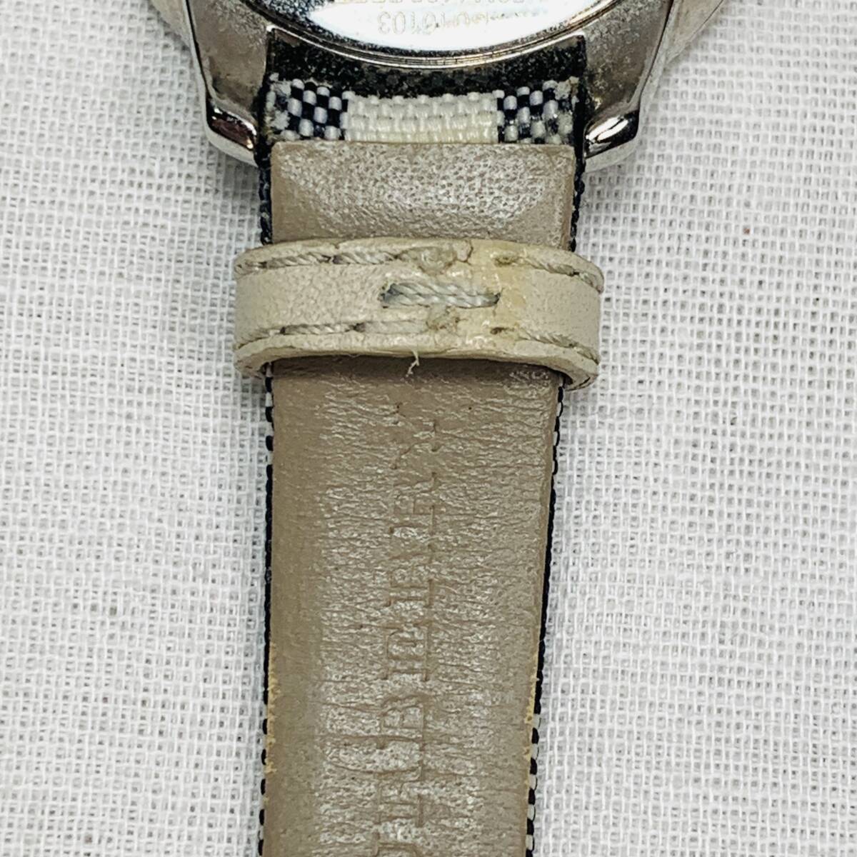 BURBERRY バーバリー 腕時計 BU10103 ストーンチェックファブリックレディースウォッチ クォーツ 箱付き USED品 1円スタート_画像6