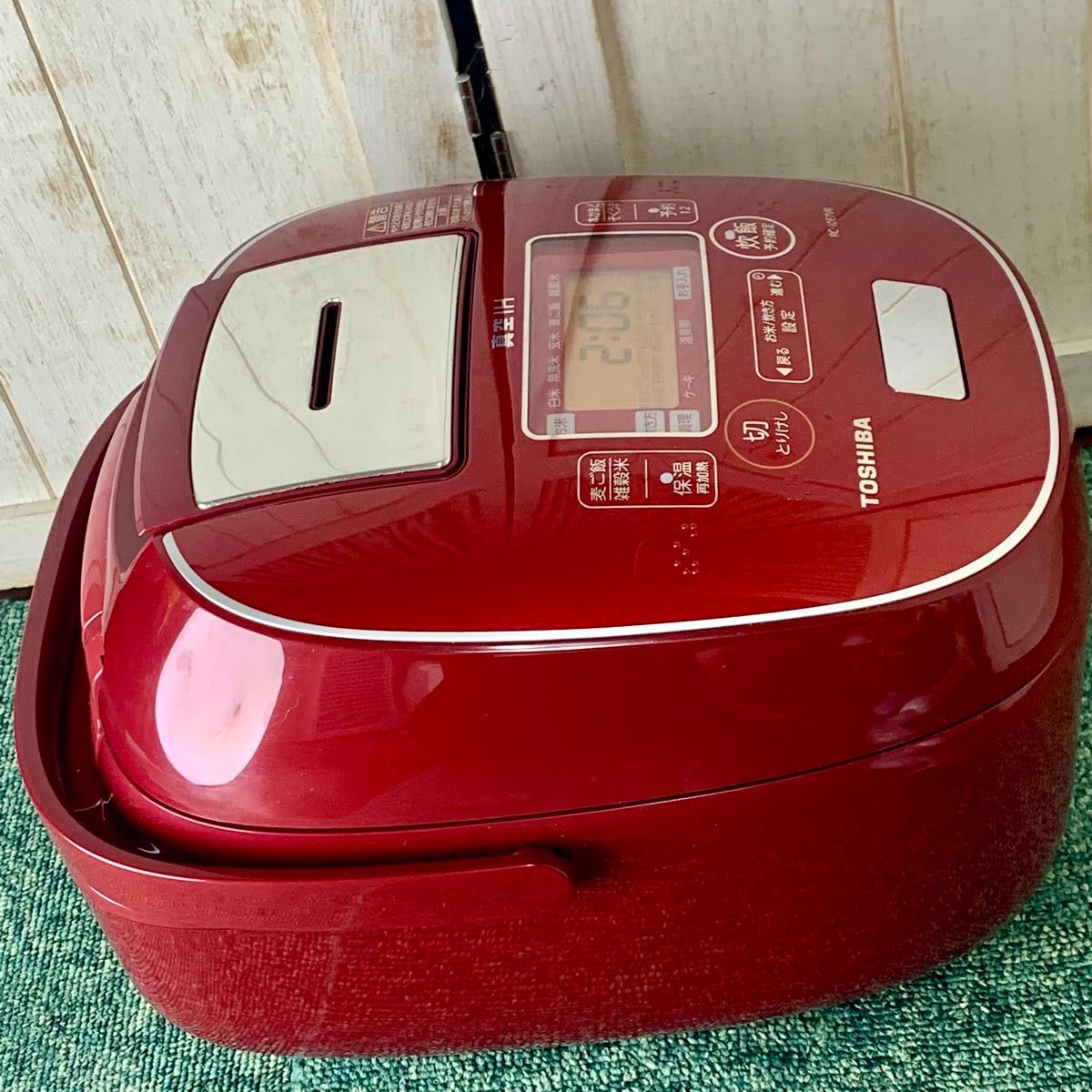 TOSHIBA 東芝 圧力 真空IHジャー炊飯器 RC-10E7VR 鍛造かまど銅 TOSHIBA 東芝 圧力 真空IHジャー炊飯器 RC-10E7VR 鍛造かまど銅