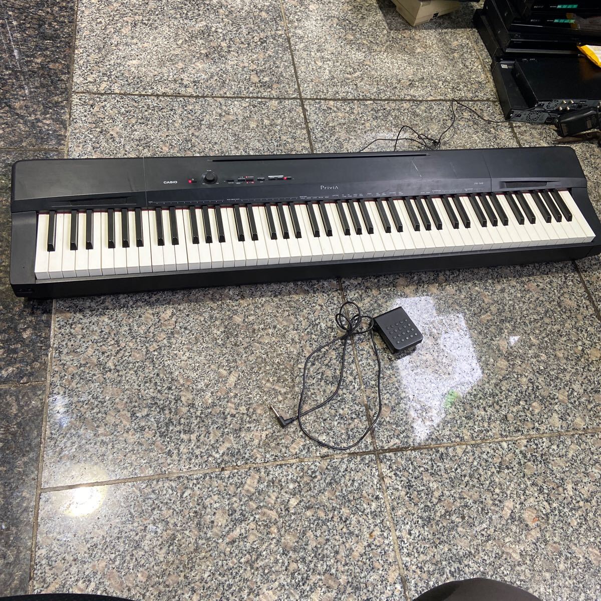 CASIO Privia PX-160BK 電子ピアノ 88鍵盤 スタンド付き カシオ 楽器 中古 _画像1