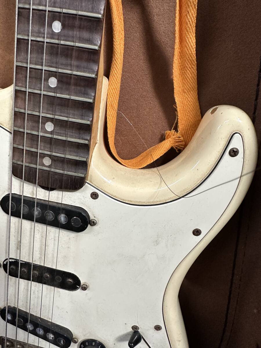 ★コレクター必見！！ Fender Japan 80年代 フジゲン製 Eシリアル 改造品 鑑定済 エレキギター ケース付 ビンテージ ロゴ無し 楽器 G677の画像5