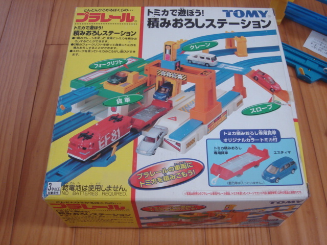  Plarail Tomica ....! в машине ... стойка 