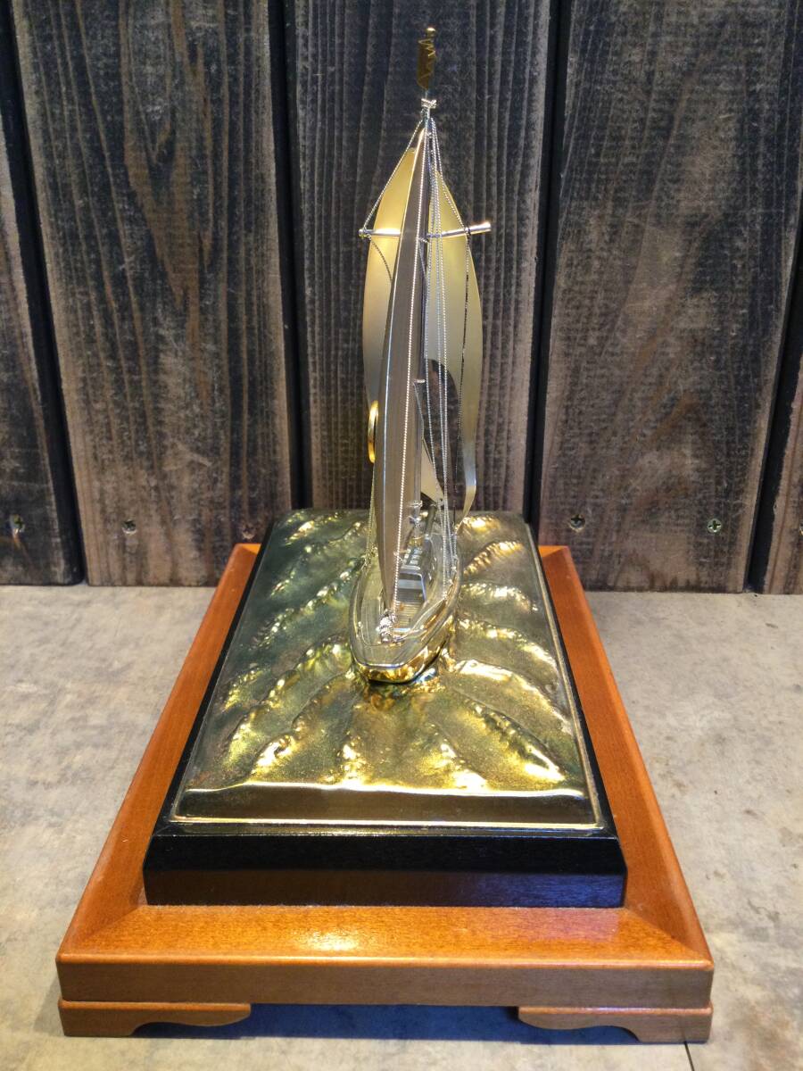 保管品　銀製 SILVER EP Monthly Cup May1991 Winner 帆船の置物 ガラスケース付き ヨット 船 金属工芸 銀細工 シルバー_画像8