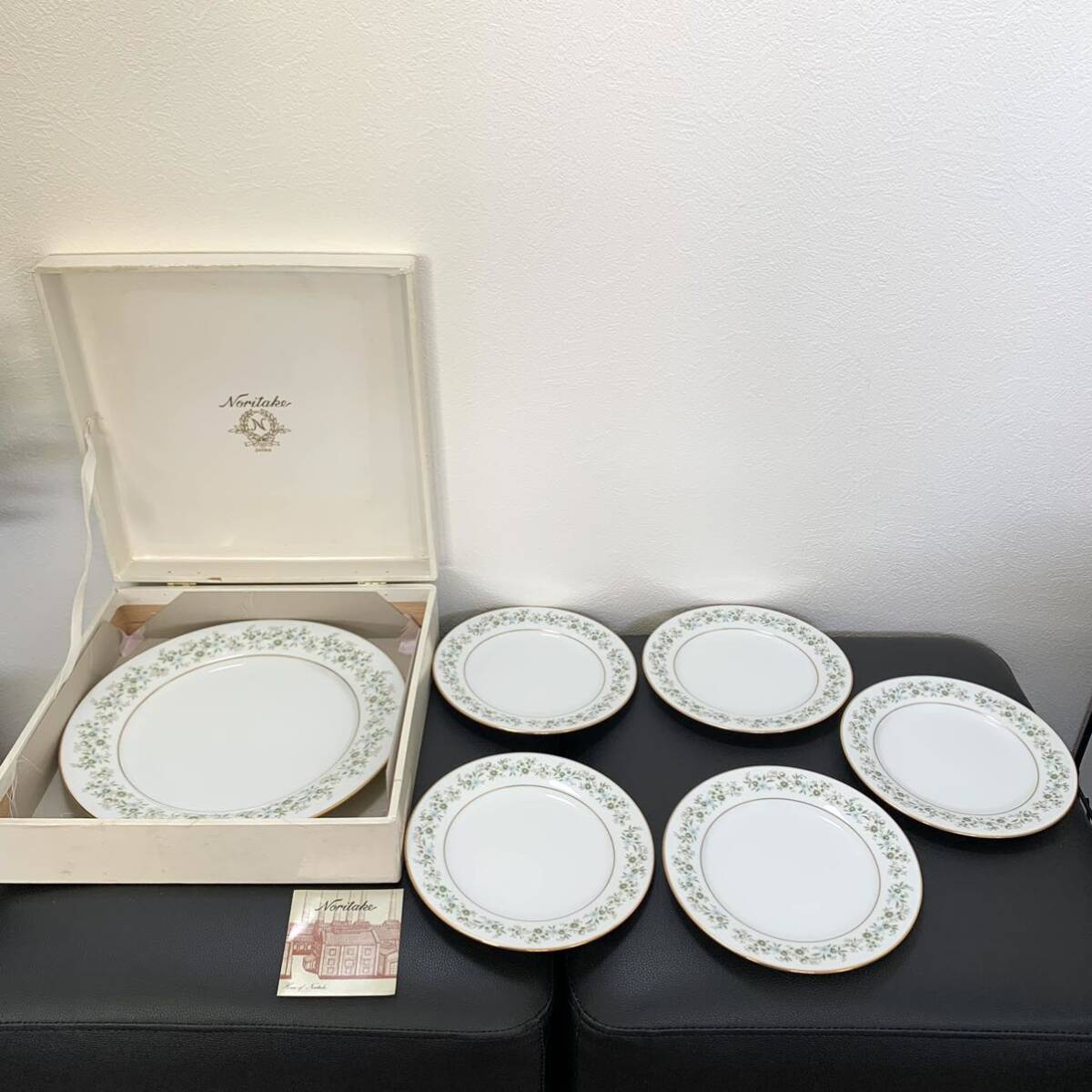 ノリタケ 6枚セット 小プレート5皿:17.8cm/大プレート1皿:26.8cm お皿 ホワイト 白 花柄 ブランド食器 Noritakeの画像1