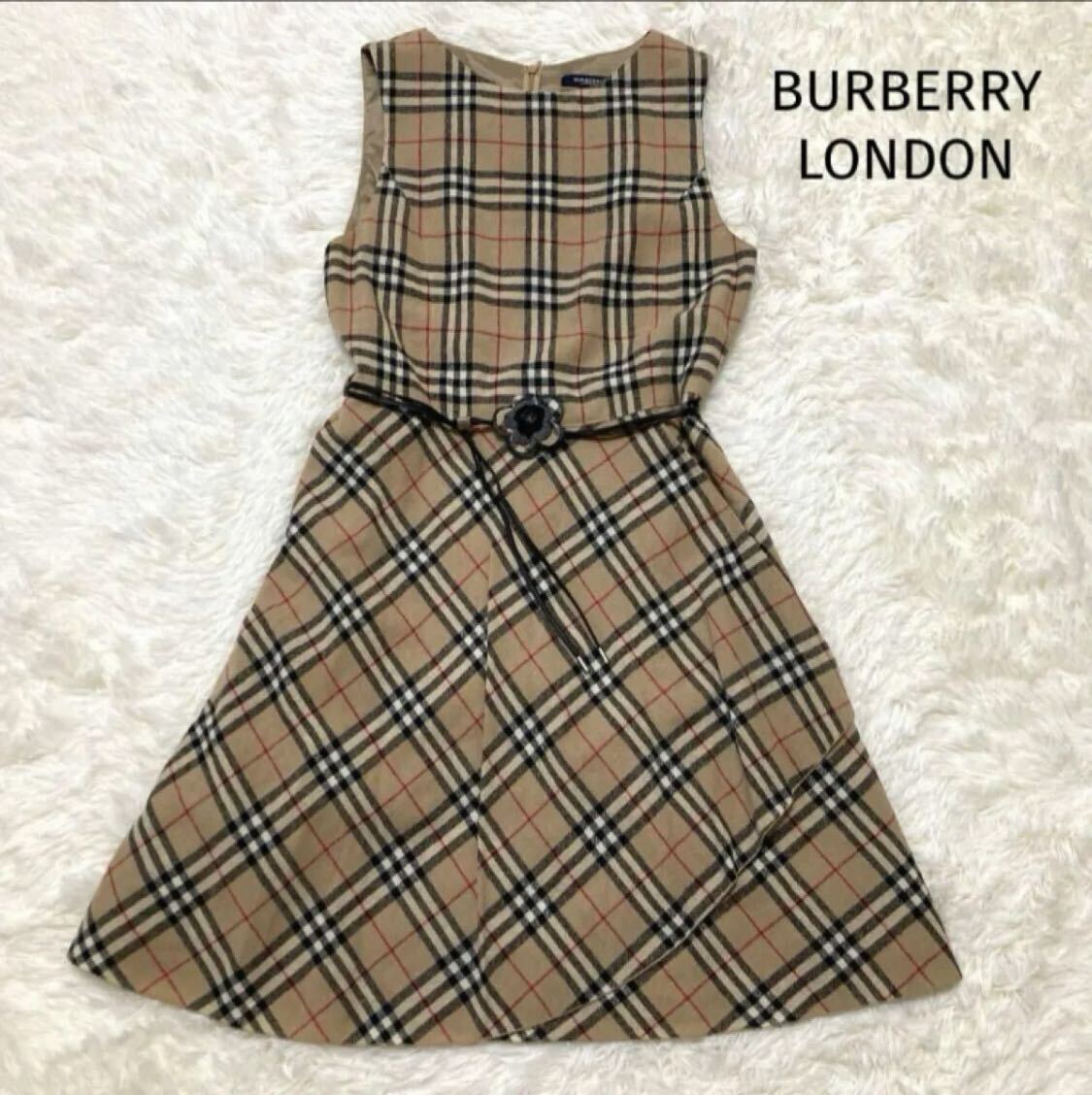 バーバリーロンドン　ノバチェックワンピース　ノースリーブ　ベルト　花　コサージュ　Burberry_画像1