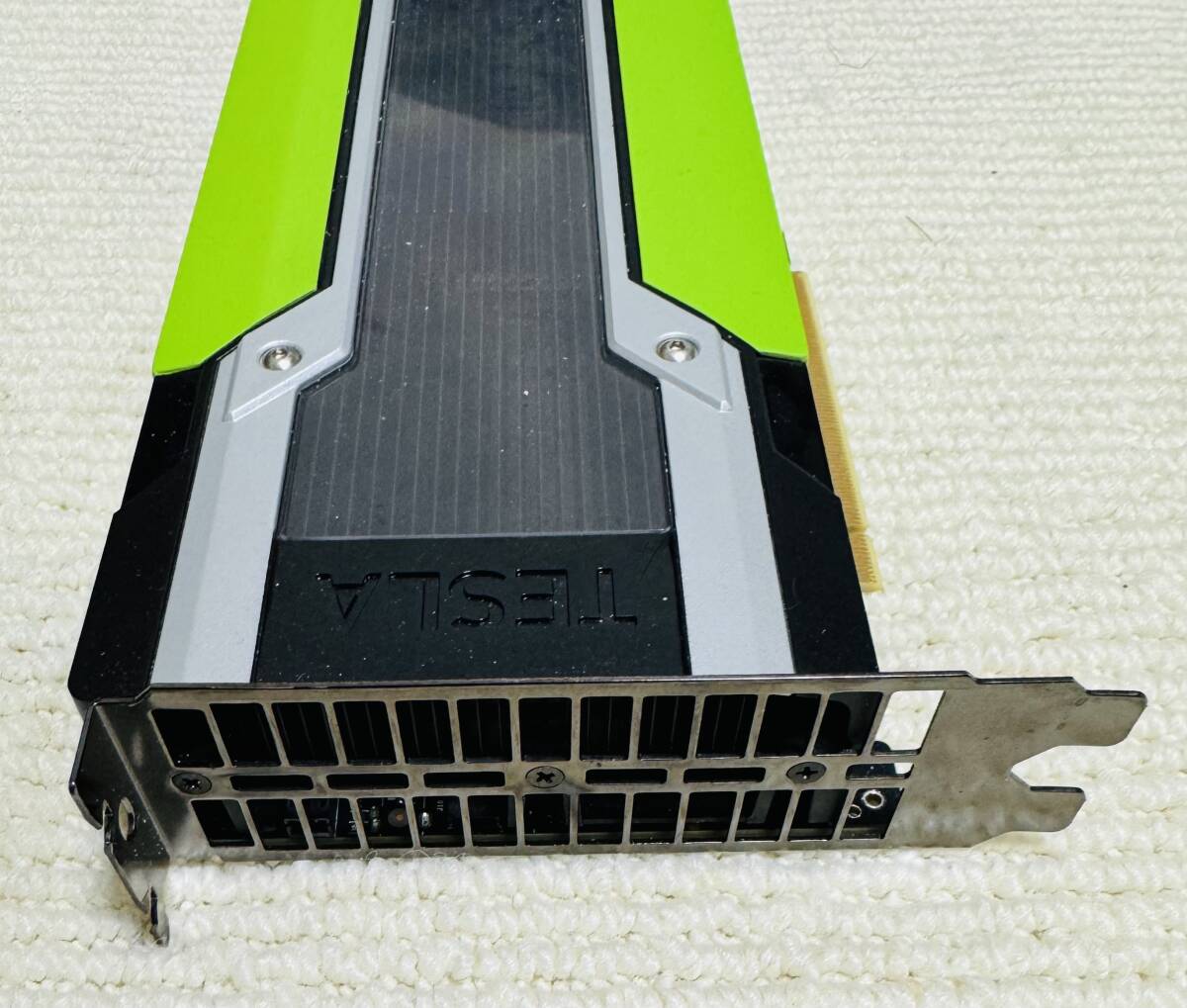 SWYH16 NVIDIA Tesla K80 ゲーミンPCから抜き取ったグラフィックボード_画像4