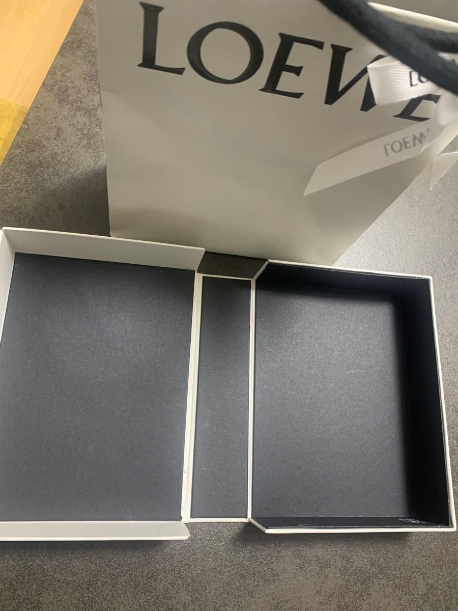 LOEWE 空箱&巾着