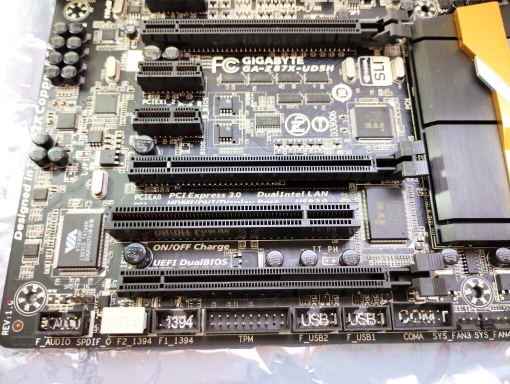 GIGABYTE ATXマザーボード Z87X-UD5H LGA1150  Core i7-4770k 3.50GHZ付き メモリ16GB付き セット品  動作確認済み 送料無料 中古の画像8