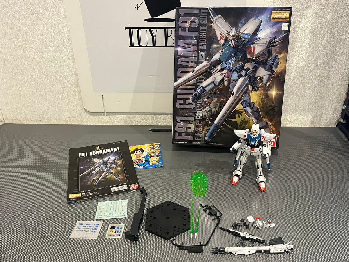 【中古】プラモデル 機動戦士ガンダム MG 1/100 ガンダムF91 Ver.2.0 完成品 BANDAI バンダイ ガンプラ 【札TB02】_画像1