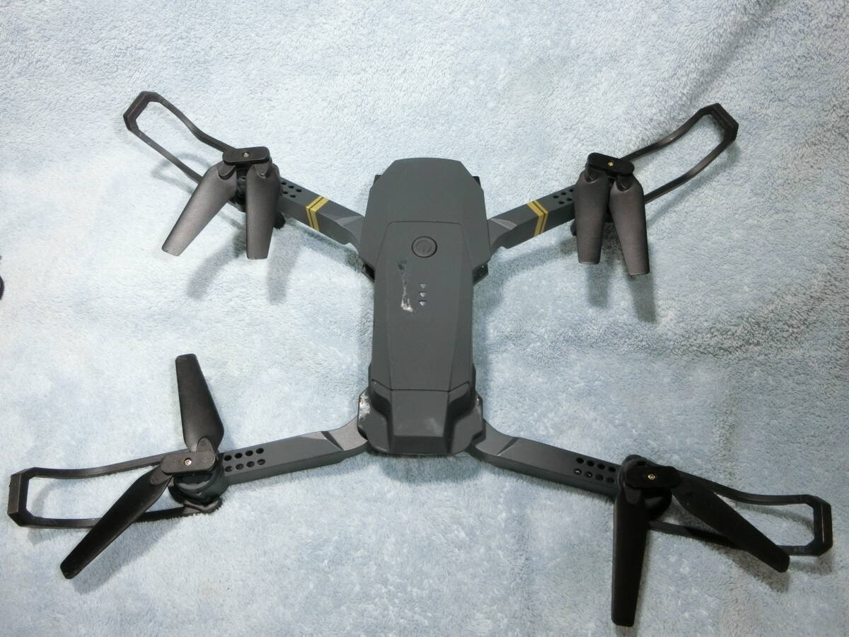 レターパックプラス送料込み EACHINE E58 ケース付き完品 バッテリーは色違いの3つです。の画像7