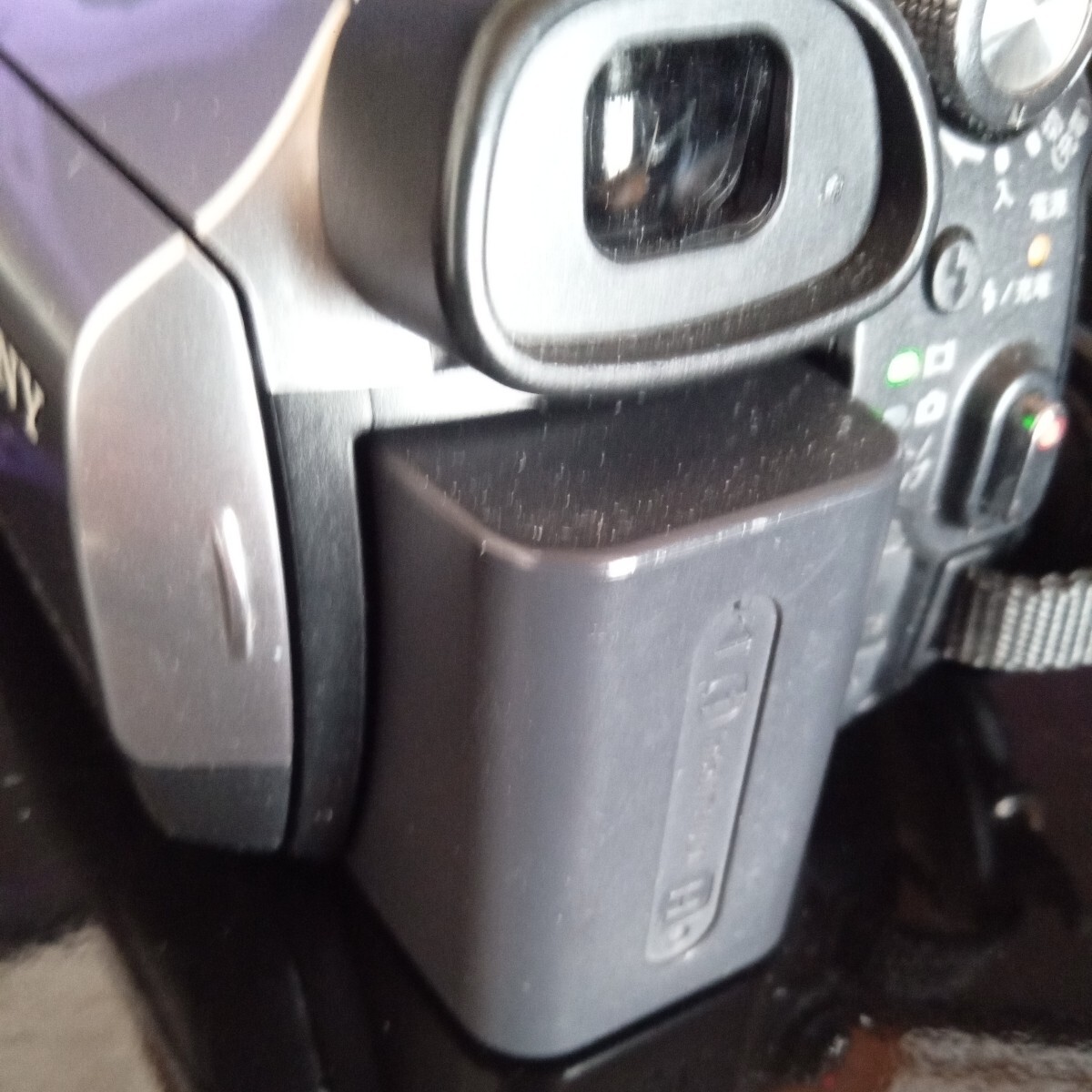 良中古 SONY HANDYCAM HDR-SR7 バッテリー使用確認済 クレードルの画像3