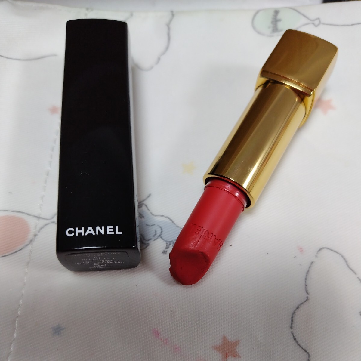 ★限定色★人気色★CHANEL　シャネル　ルージュ　アリュール　ヴェルヴェット　リップ　リップスティック　口紅　57　ルージュ　フー_画像1