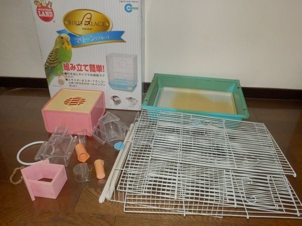 p42: bird cage pet accessories . case box together writing bird parakeet ju cow matsu small bird breeding 