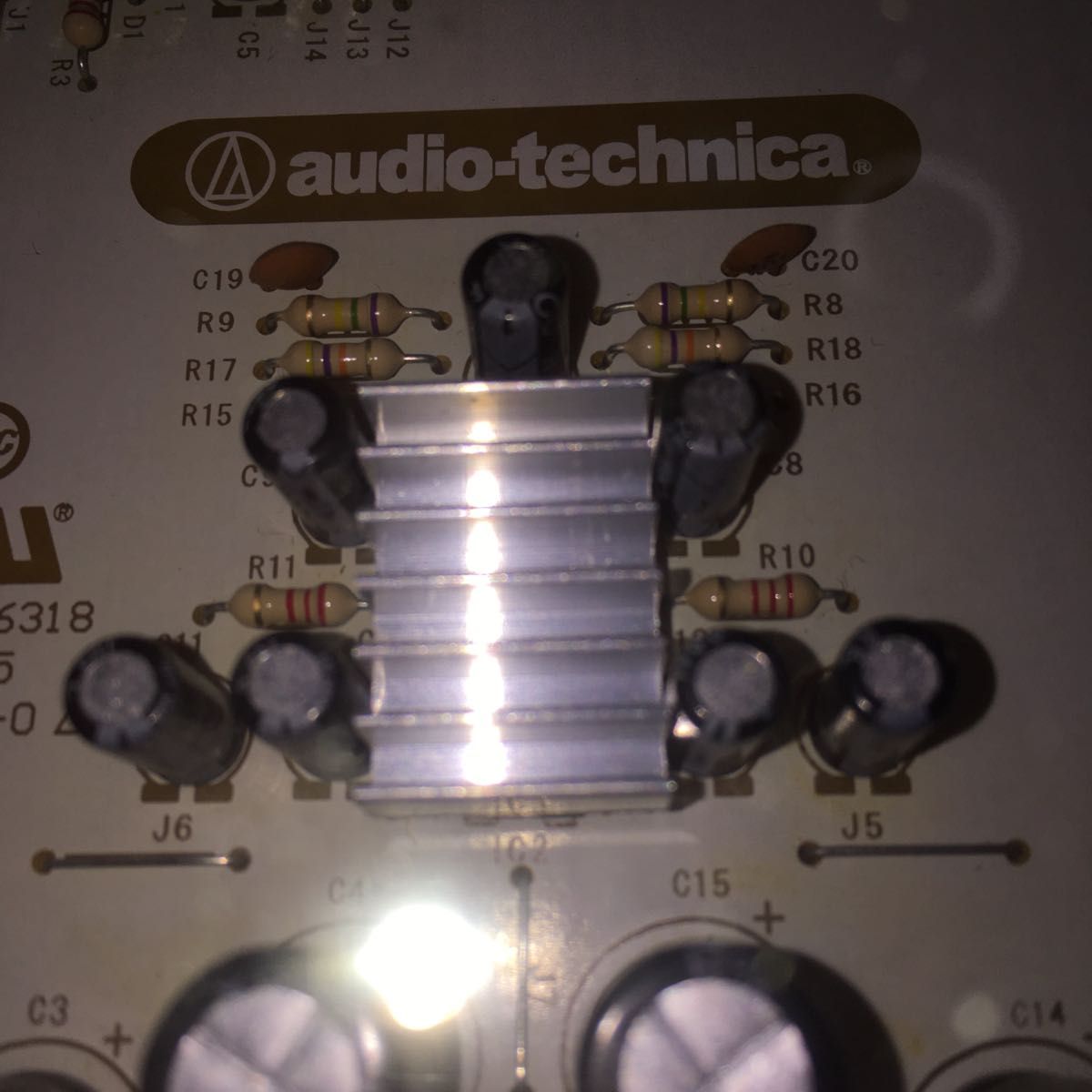 audio-technica AT-HA20 ヘッドフォンアンプ 動作品 青色LED切れ ジャンク