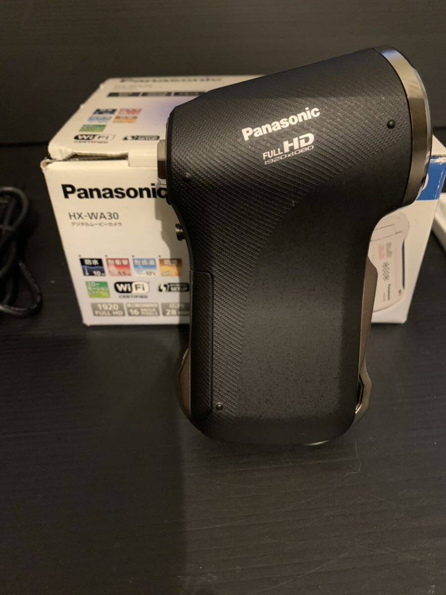 超美品 使用1回 Panasonic パナソニック デジタルムービーカメラ HX-WA30 防水デジタルムービーカメラ ビデオカメラ デジタルカメラ 耐衝撃_画像3