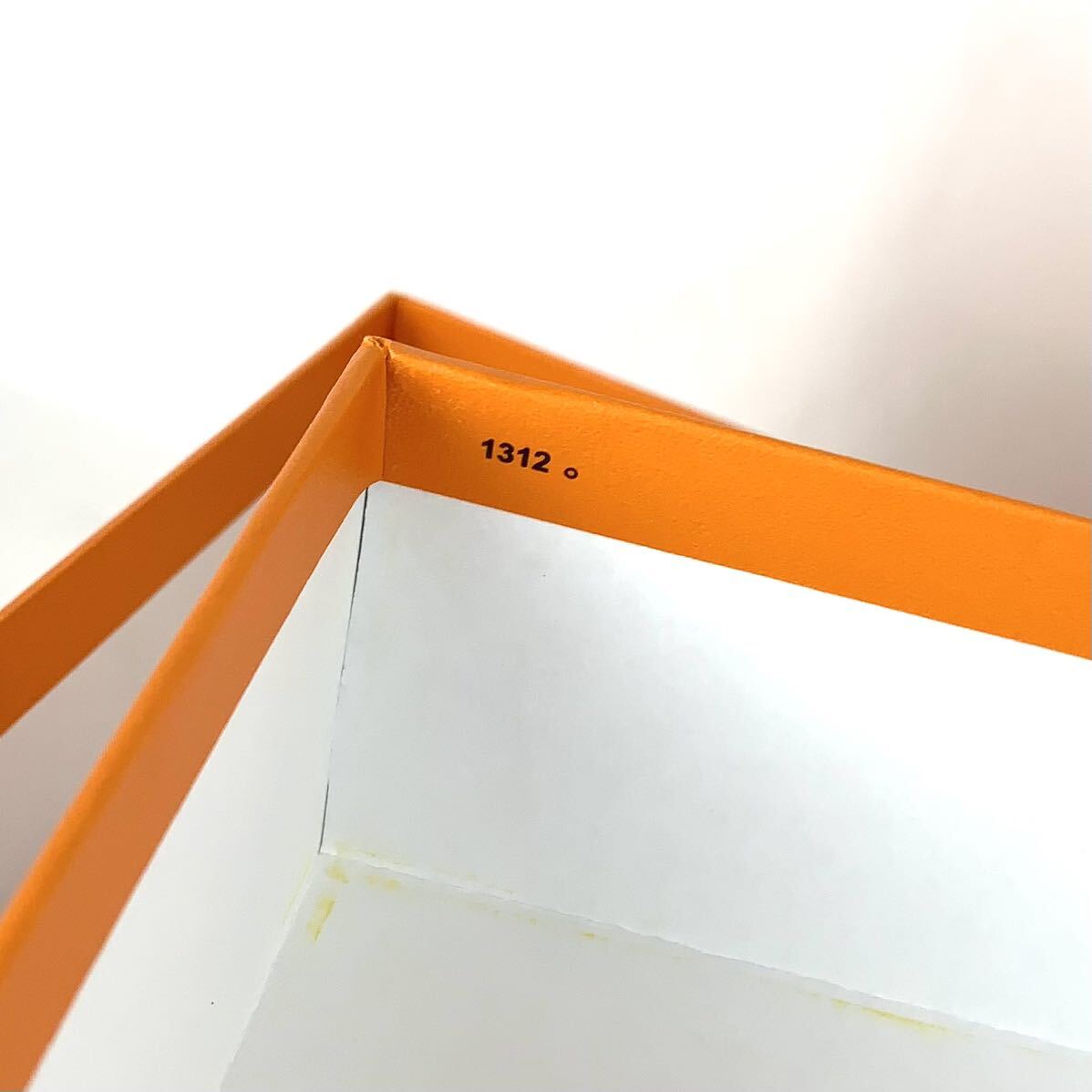 HERMES エルメス 空箱 保存袋 BOX 1312 ボックス 42×42×20大型 バッグ用 化粧箱 バーキン ケリー オレンジ リボン 緩衝材 鞄 保存箱 _画像6