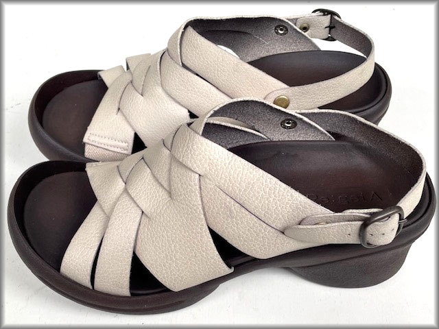 shoes * sandals *ligetaRe:getA* beige * put on footwear person 2way