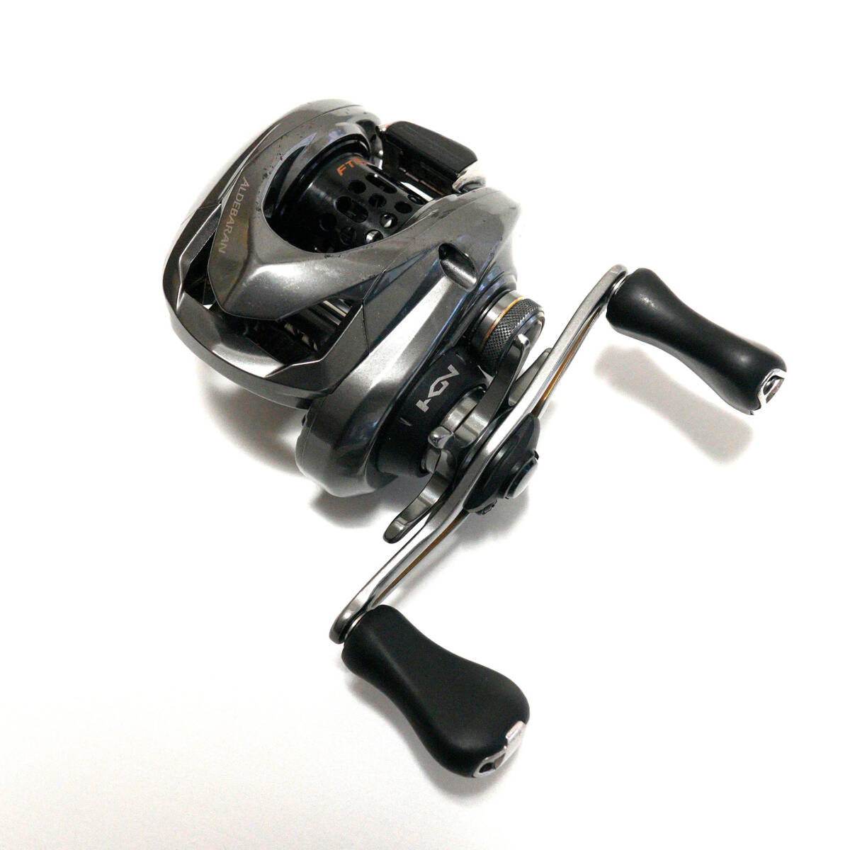 SHIMANO 16 ALDEBARAN BFS XG LEFT/シマノ 16 アルデバランBFS左ハンドル、ベイトリール、バス釣り、ベイトフィネス、カバースキャットの画像1