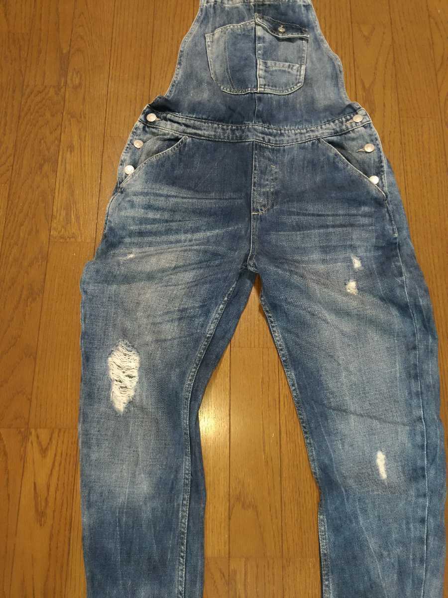 ☆ZARA☆デニムサロペット オーバーオール【M】レディース　TRF DENIM USEDダメージは加工_画像2