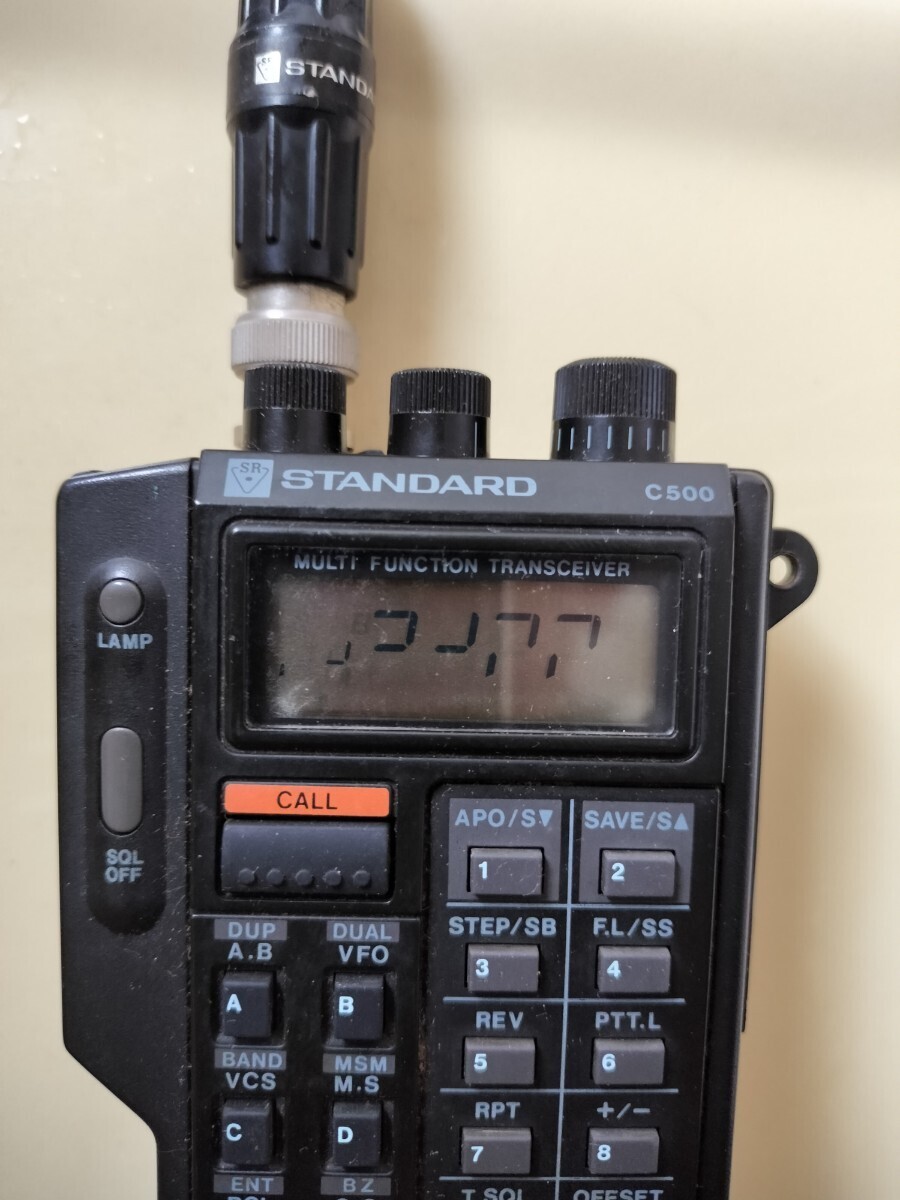 【オマケ多数】スタンダード 144/430MHzハンディトランシーバーC500無線機+アンテナ+ACアダプタ+バッテリ2個 作動確認訳有 MARANTZ 日本製!の画像3