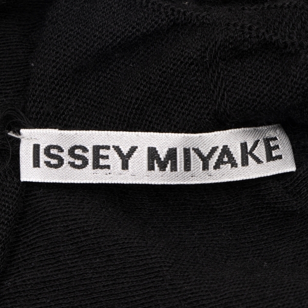 イッセイミヤケISSEY MIYAKE パネル切替ハイネックトゲ立体ニット 黒S位_品質表示タグがありません。