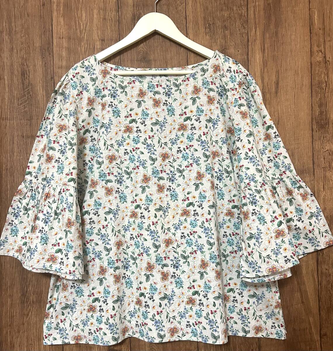 花柄 総柄 トップス 袖フレア ゆったり 大きめ 軽い レトロ カントリー おしゃれ かわいい ヴィンテージ used vintage 古着/club723(N491)