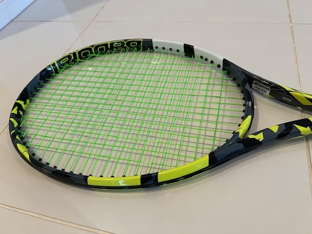 中古 2023年 バボラ ピュア アエロ 98 babolat PURE AERO ガット3月張り後、5分使用 ハイパーG 1.15 硬式テニスラケット 激スピンの画像2