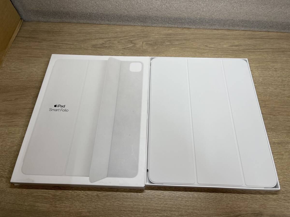 Apple 正規品 Apple iPad Pro 12.9インチ（第3~5世代）用 Smart Folio スマートフォリオ ホワイト MJMH3FE/A 未使用品の画像2