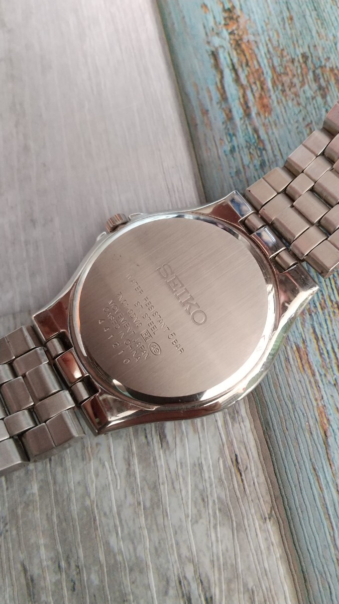 SEIKO セイコー 7N01-0DM0 クォーツ ブラックダイヤル 薄型 ノンデイト シンプル 腕時計の画像2
