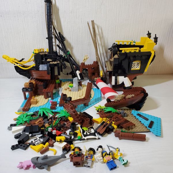 ●DE98【送80】1円～ LEGO レゴ 21322 アイデア 赤ひげ船長の海賊島_画像1