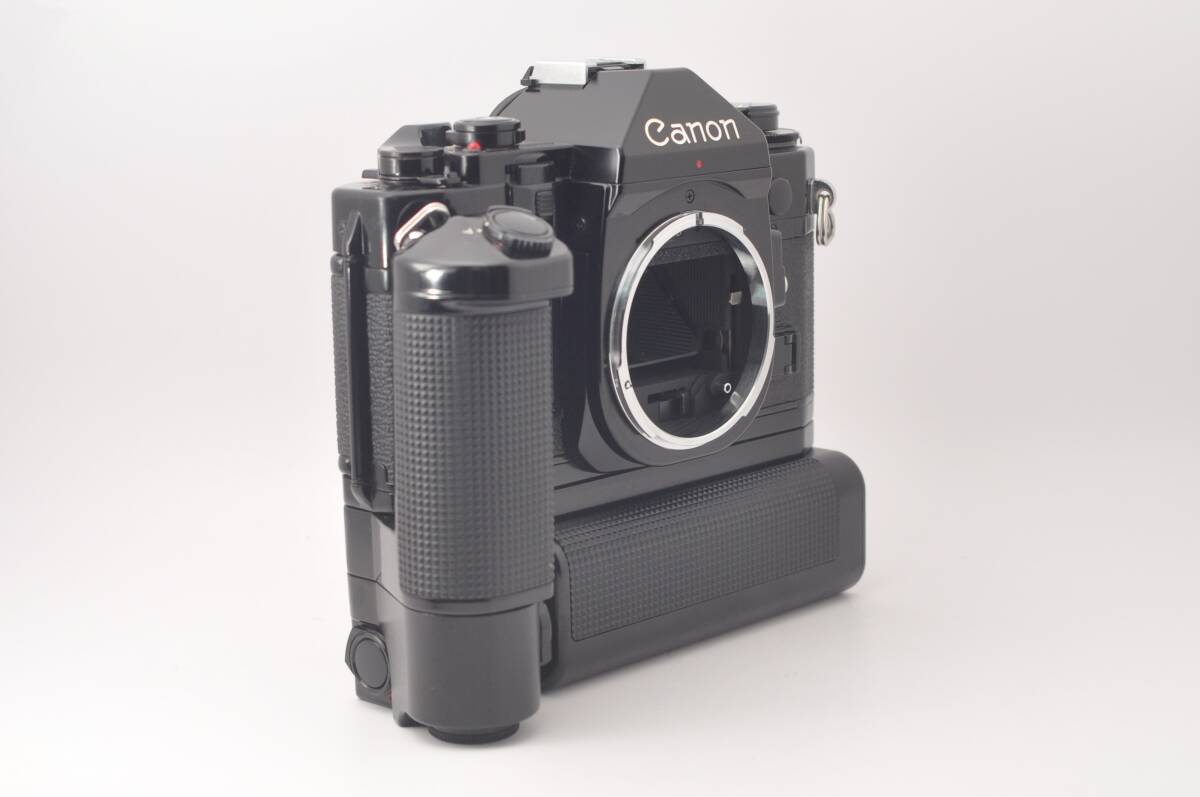 ★美品★ キヤノン CANON A-1 ボディ + ★現状品★ MOTOR DRIVE MA + BATTERY PACK MA L1525＃Z662の画像3