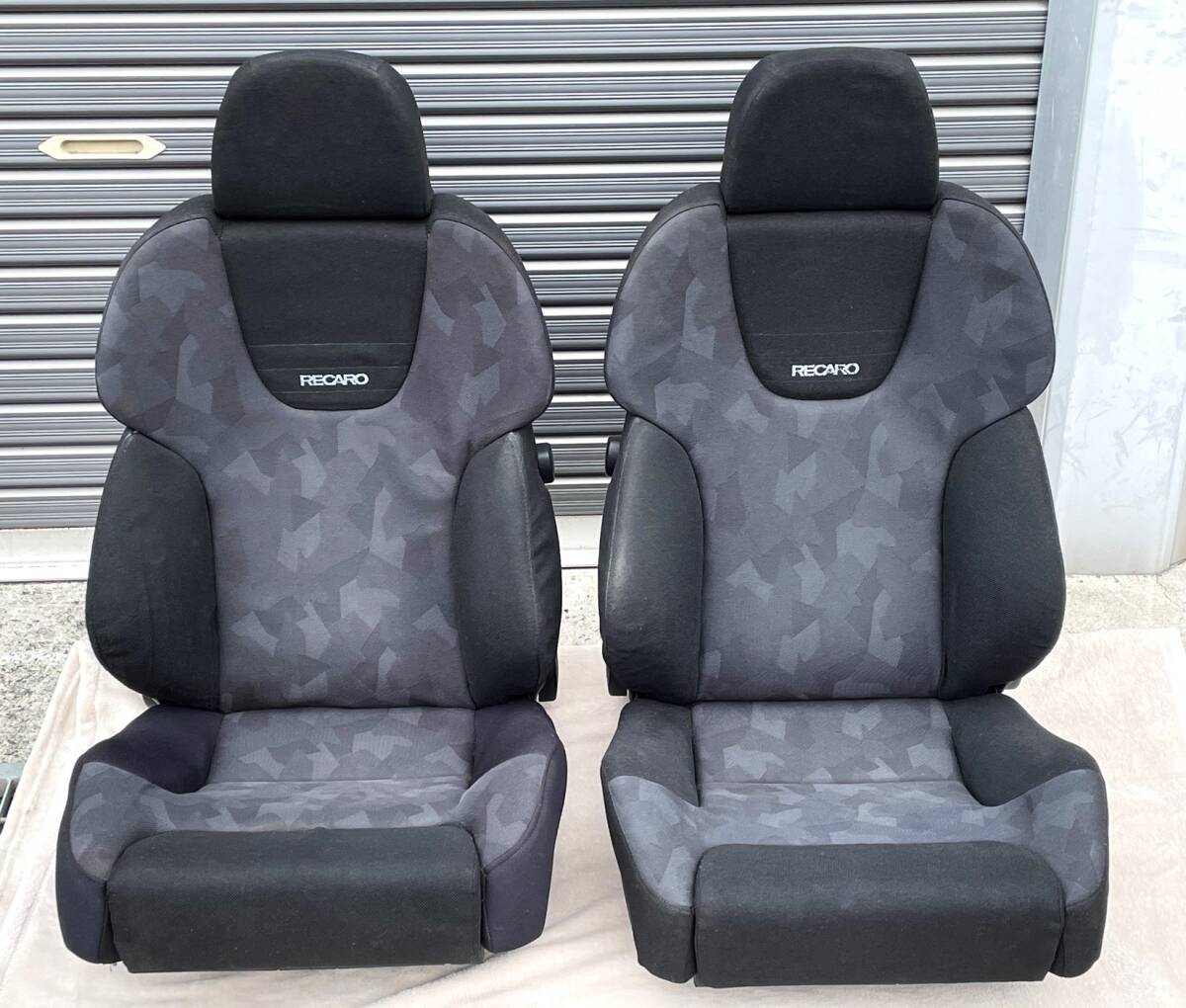 RECARO レカロ AM-19シリーズ ST-JJ セミバケットシート 2脚セット 【RECARO正規品 】の画像1