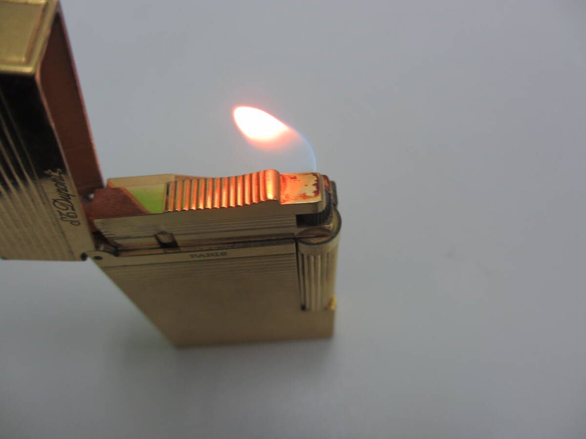 喫煙グッズ祭 デュポン ライター ガスライター ゴールドカラー 使用品 長期保管品 S.T.Dupont 現状着火OKの画像7