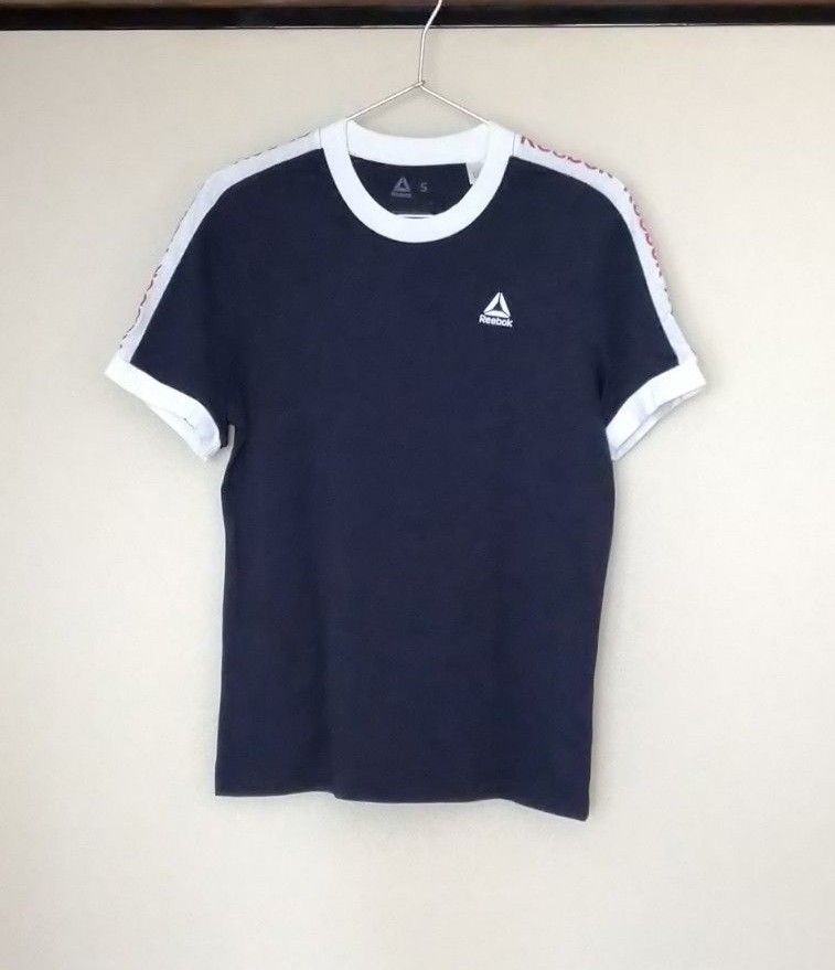 Reebok　リーボック　グラフィックtシャツ　デルタロゴ　半袖　半袖Tシャツ　おしゃれ