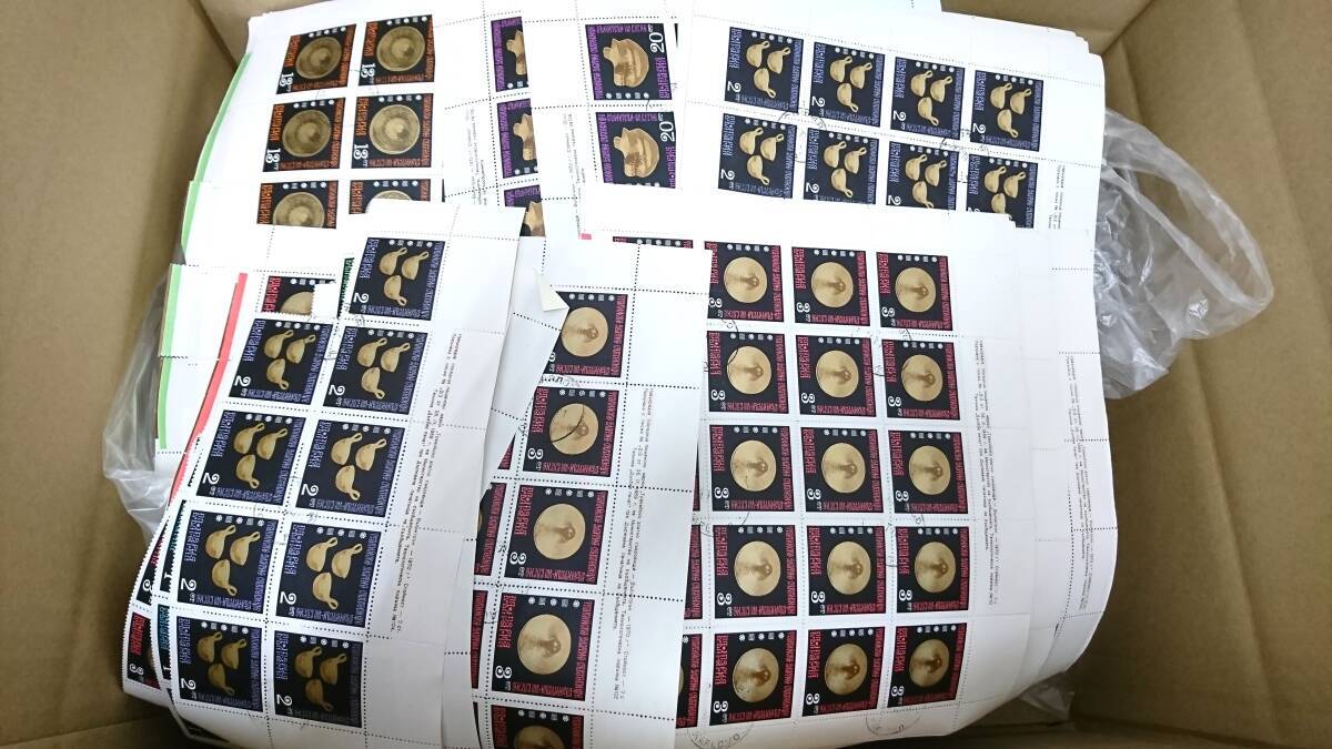 ☆外国切手 使用済み 海外切手 消印あり シート ミニシート 総量約24㎏ 大量おまとめ 普通切手 記念切手 コレクション K-99☆の画像7