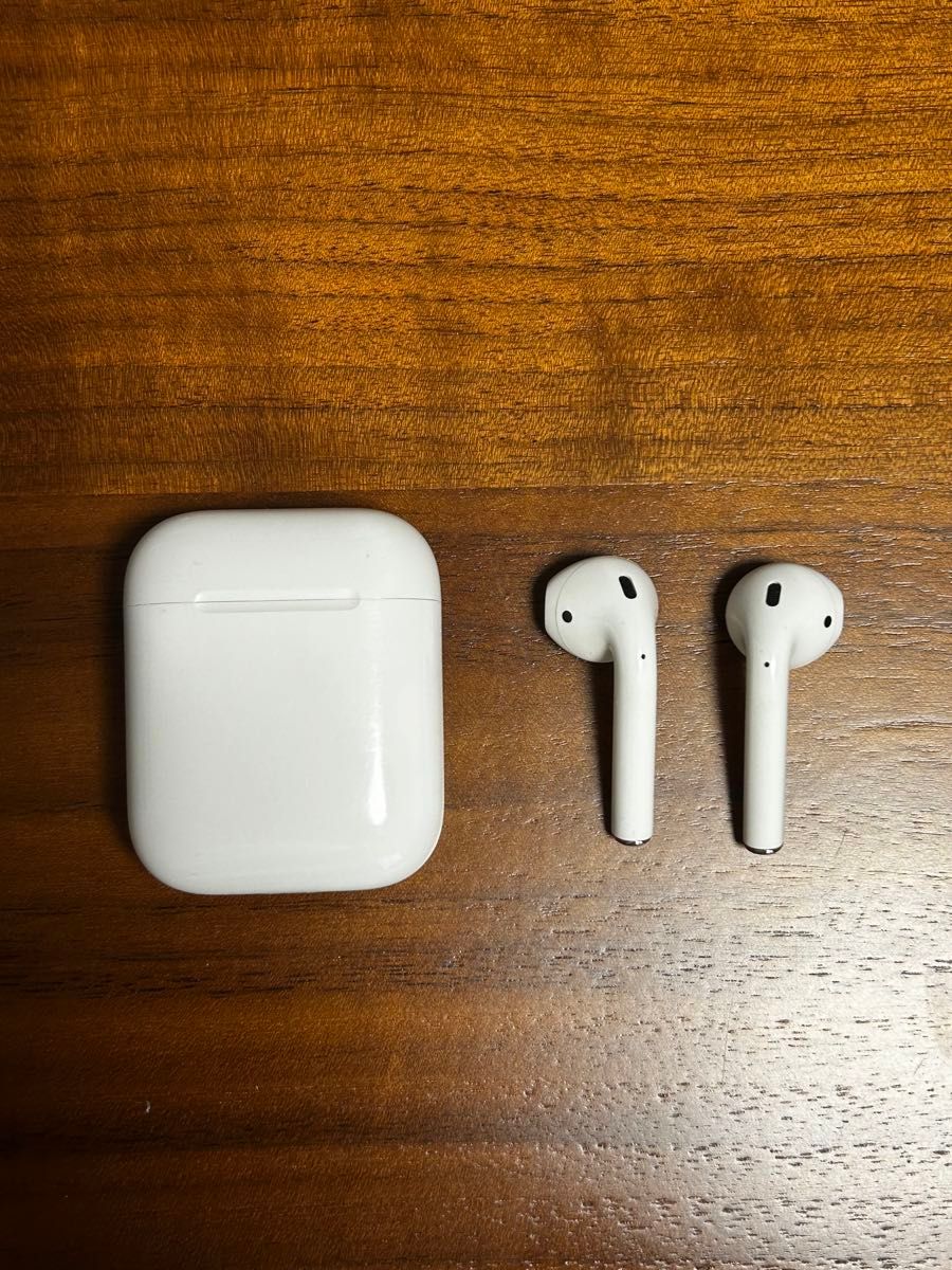 Apple MMEF2AM AirPods with Charging Case