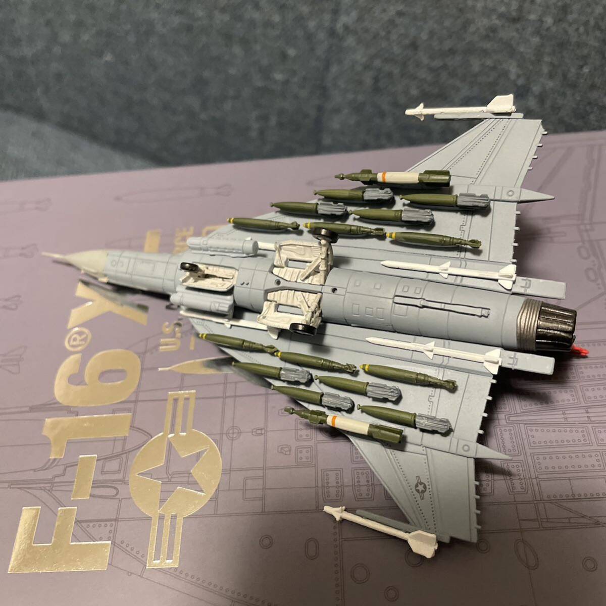 S14 エスワンフォー 1/144 ダイキャストモデル アメリカ空軍F-16XLの画像8