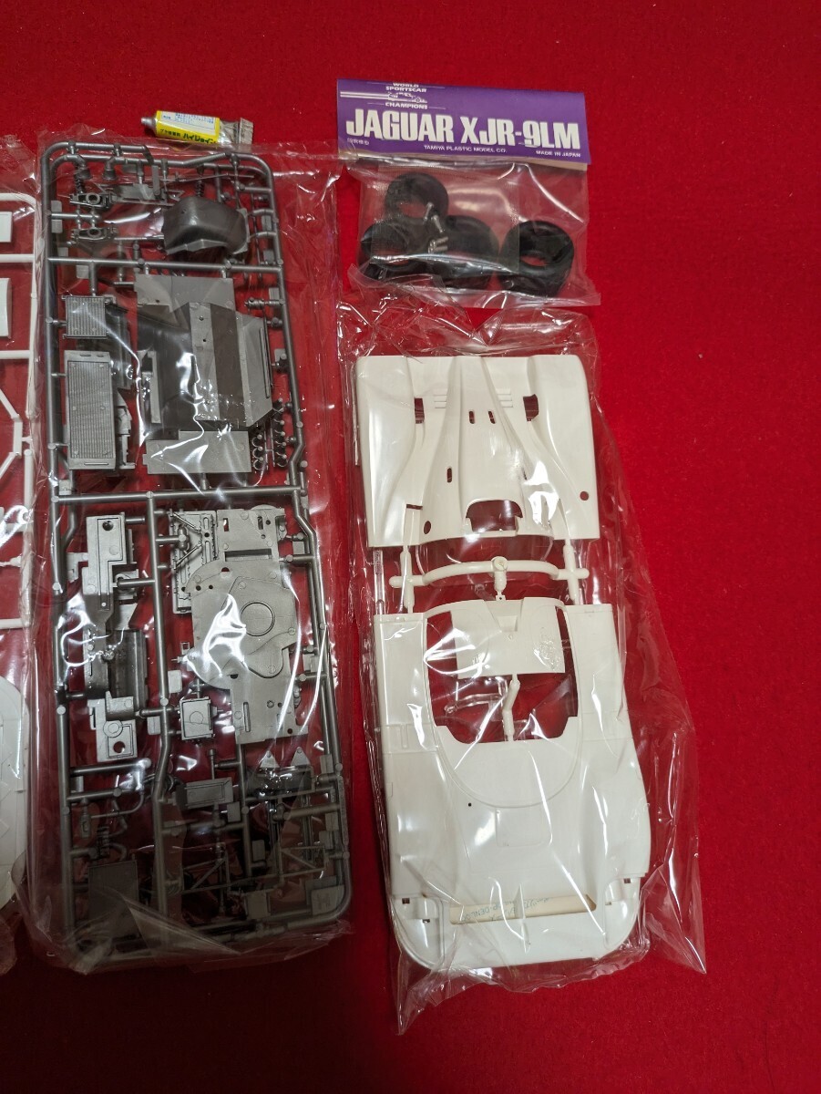 タミヤ TAMIYA 未組立 スポーツカーシリーズ プラモデル ジャガーXJR-9LM JAGUAR XJR-9LM 1/24スポーツカーシリーズNO.84の画像4