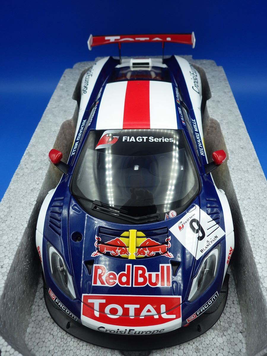 AUTOART McLAREN 12C GT3 RED BULL #9 1/18 OUTLET オートアート マクラーレン レッドブル アウトレット品の画像2