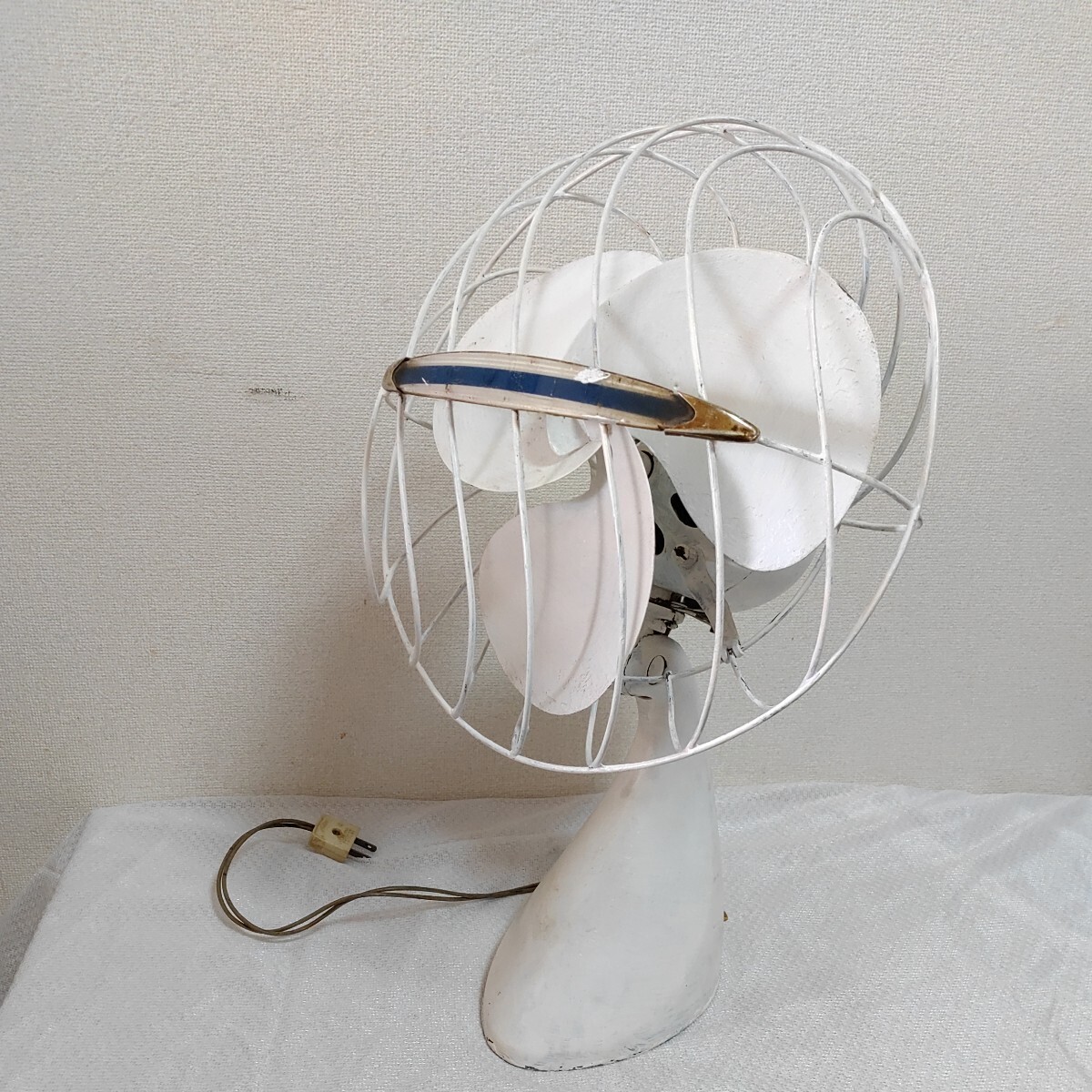 超希少　日立　レトロ扇風機　３枚羽　昭和レトロ　ビンテージ　アンティーク　卓上　ファン　ジャンク　HITACHI　DESK　FAN 0430-C1-TA5_画像7