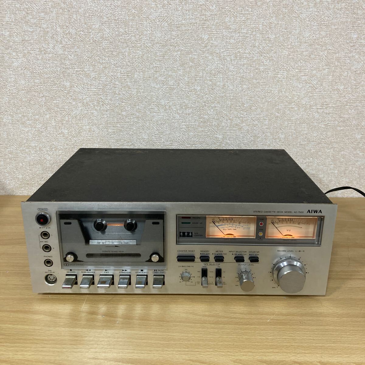AIWA アイワ AD-7500 ステレオカセットデッキ オーディオ機器 通電のみ確認済み 4 ス 5627の画像1