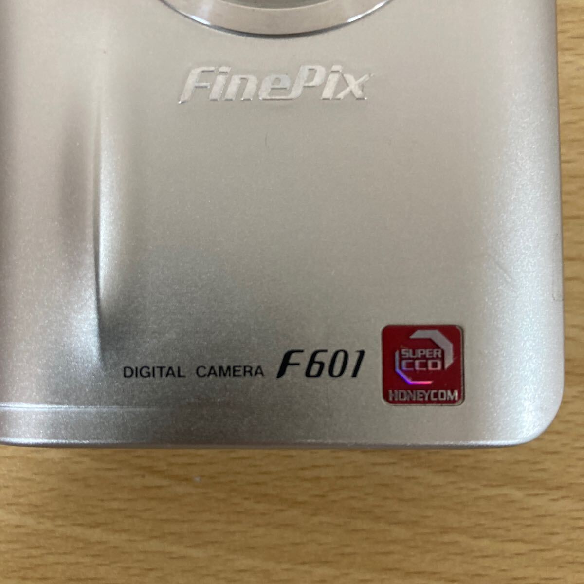 FUJIFILM 富士フィルム フジフィルム FinePix F601 レンズ 3x OPTICAL ZOOM f=8.3-24.9mm コンパクトカメラ デジタルカメラ 4 シ 5729の画像8