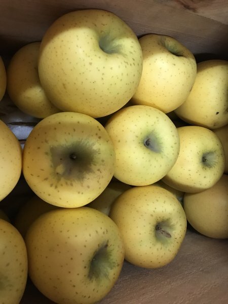 青森県産りんご「シナノゴールド」家庭用 約5kg【フルーツキャップ】_画像2