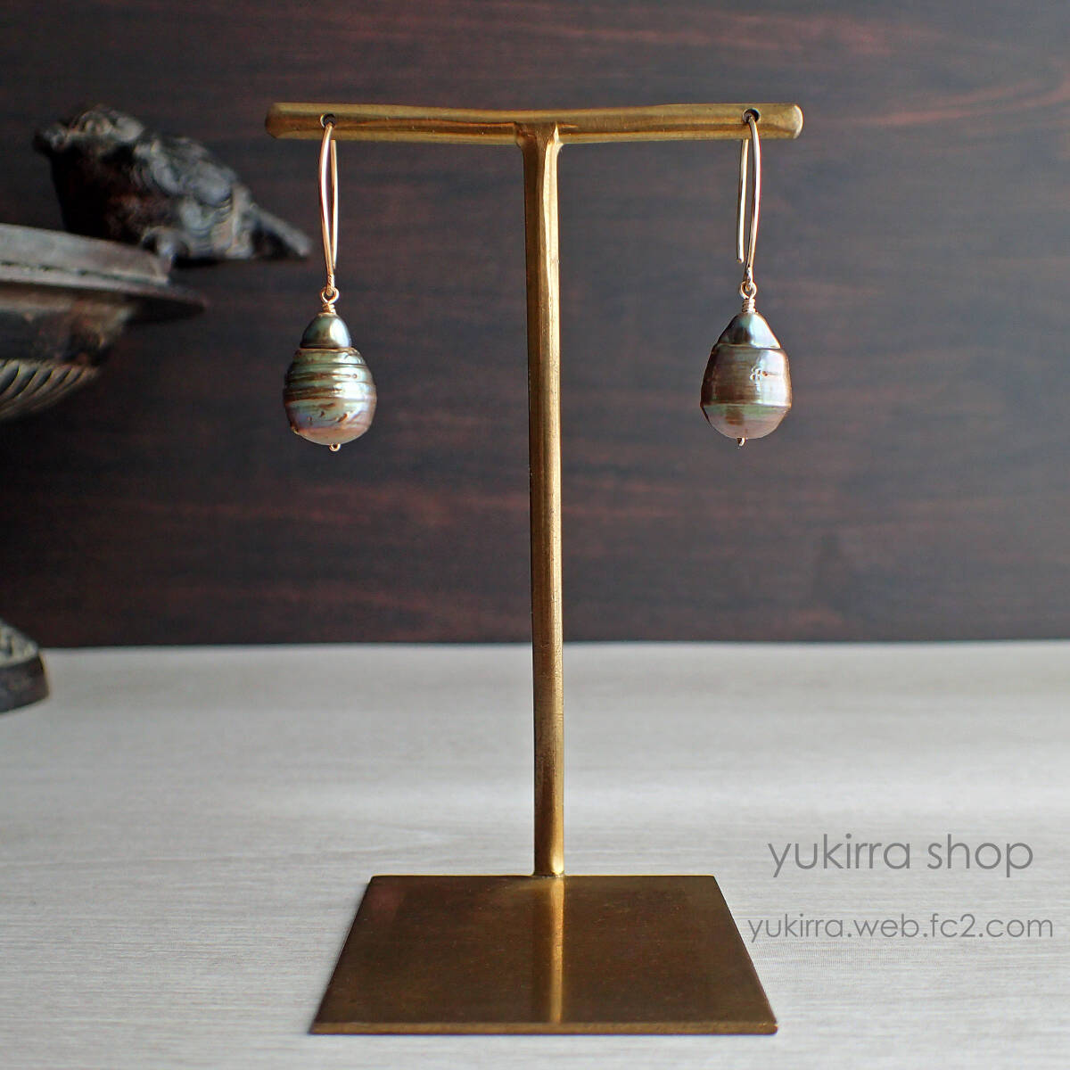 ●yukirra shop●ブラウンゴールド系・淡水パールの一粒ピアス_画像3