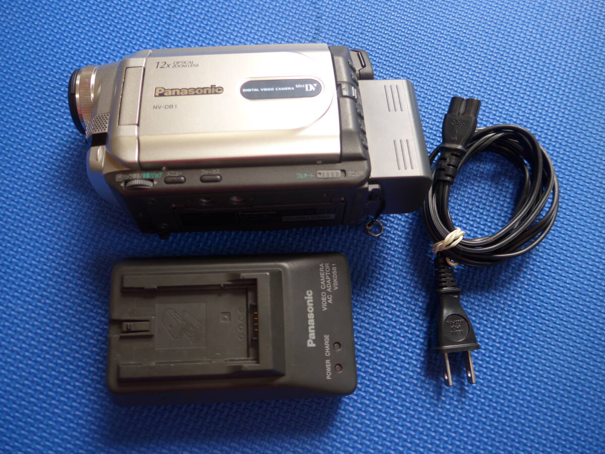 [1 jpy start ] Panasonic video camera NV-DB1