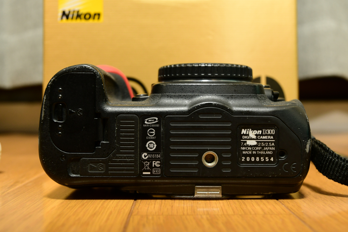 【使用感有】Nikon ニコン D300 元箱付き 付属品込みの画像3