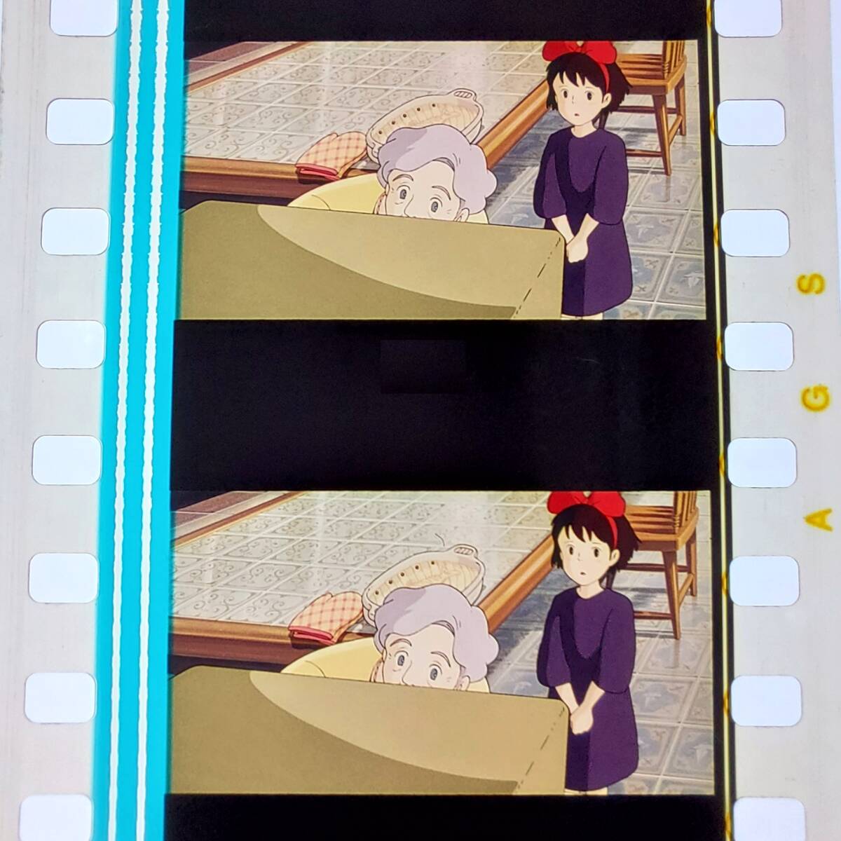 ◆魔女の宅急便◆35mm映画フィルム　6コマ【212】◆スタジオジブリ◆　[Kiki's Delivery Service][Studio Ghibli]_画像1