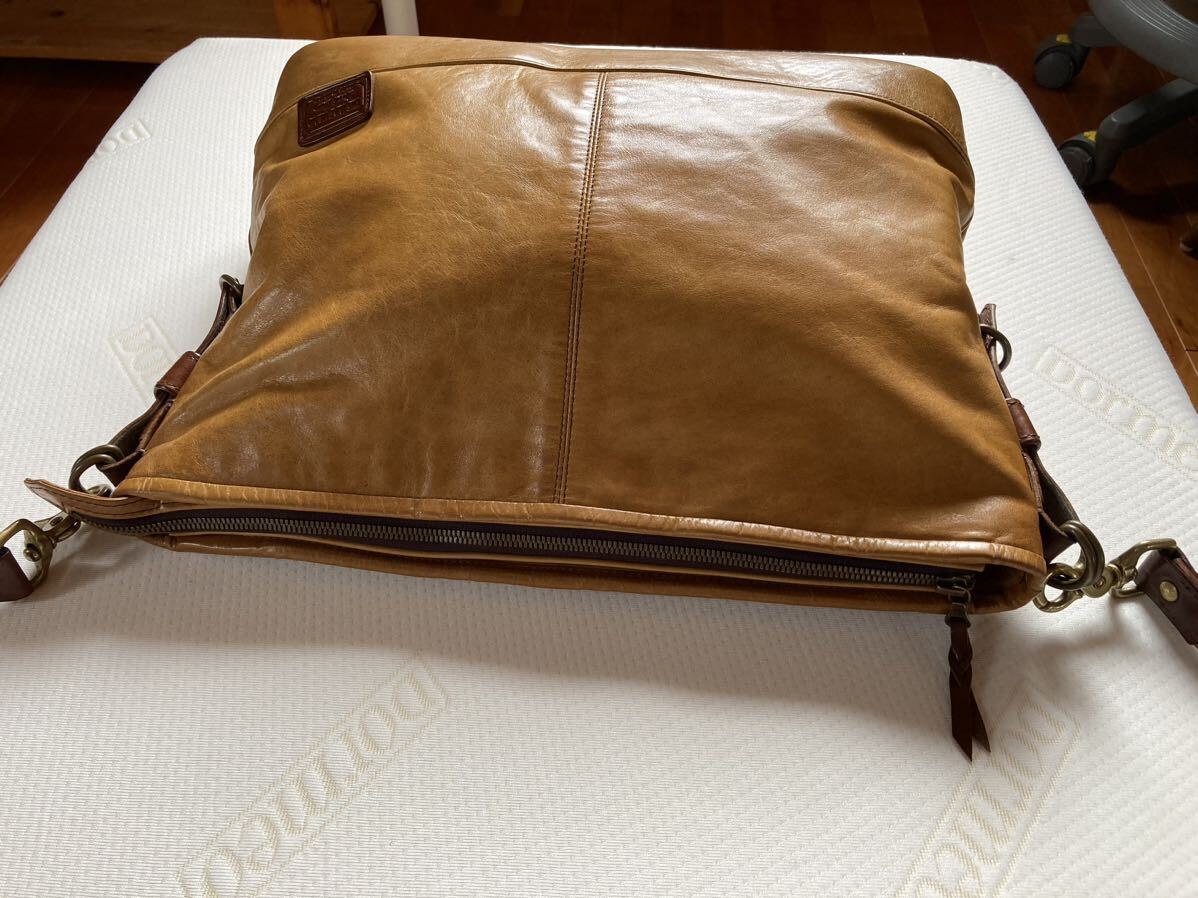  beautiful goods Flat Head leather shoulder bag Camel 